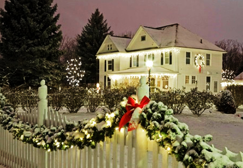 Light Up Your Fence for Christmas Best Fence Rail of Florida